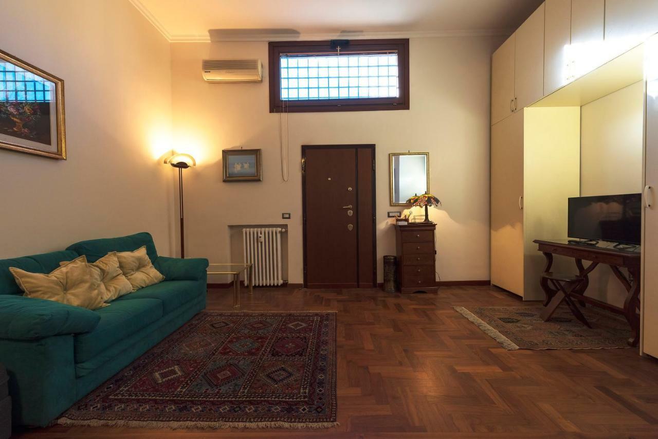 Toberto Apartment Rome Bagian luar foto